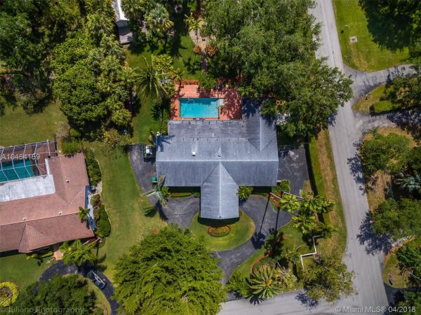 Granada Gardens, 9755 SW 95th Ave, Kendall, Florida 33176, image 2