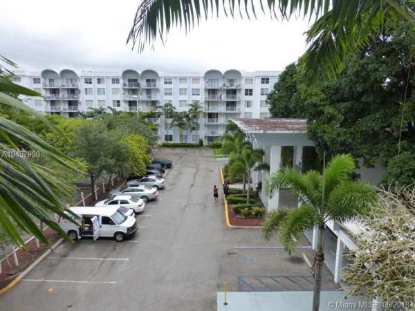 Montecarlo, 496 NW 165th St Rd #D412, Golden Glades, Florida 33169, image 2