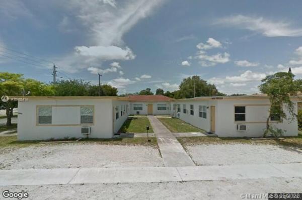 Liberia, 2300 Douglas St, Hollywood, Florida 33020, image 2