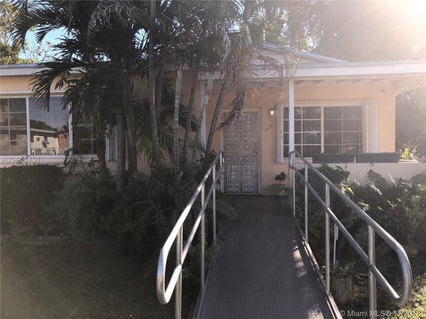 Floral Park, 1918 NW 51st St, Brownsville, Florida 33142, image 2