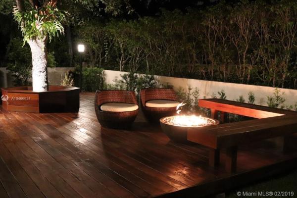 Tropical Isle Homes, 315 Palmwood Ln, Key Biscayne, Florida 33149, image 2
