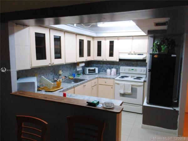 5050 Building, 5050 NW 7th St #302, Miami, Florida 33126, image 2