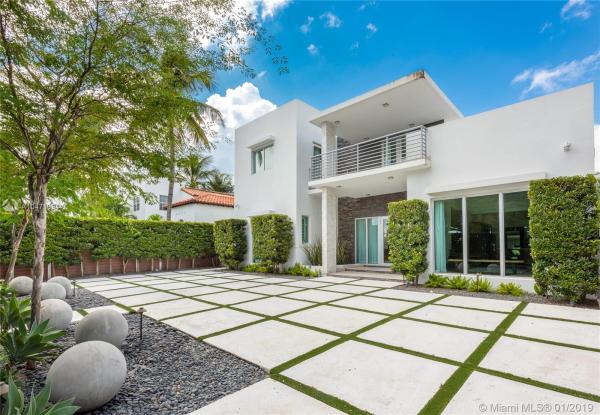 Sunset Lake, 2382 Alton Rd, Miami Beach, Florida 33140, image 2