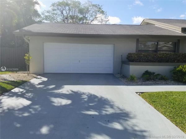 Sabal Chase, 10414 SW 115th Ct, Kendall, Florida 33176, image 2