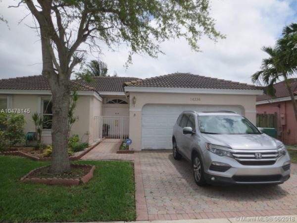 Laguna Ponds, 14334 SW 163rd Ter, Richmond West, Florida 33177, image 2