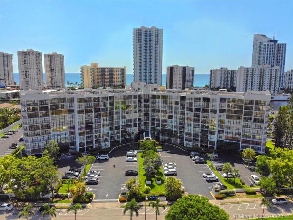 Oceanview Park, 1000 Parkview Dr #127, Hallandale Beach, Florida 33009, image 2
