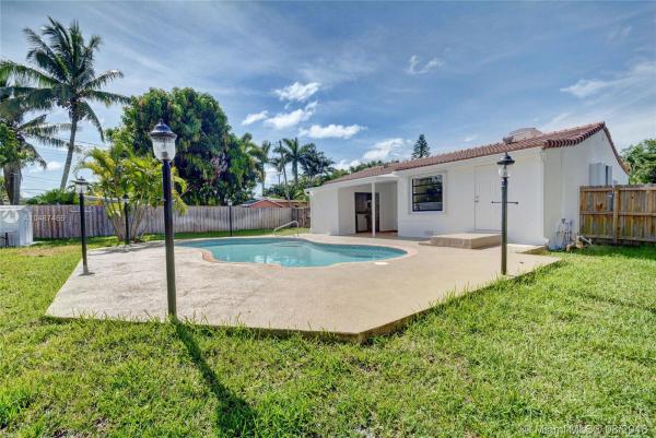 Sunset Trails, 1515 Dewey St, Hollywood, Florida 33020, image 2