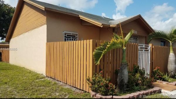 Aspen Townhomes, 6722 NW 188th Ter, Country Club, Florida 33015, image 2