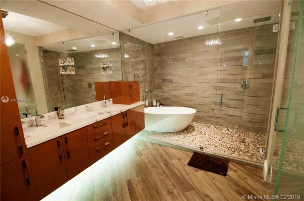 Two Tequesta Point, 808 Brickell Key Dr #2302, Miami, Florida 33131, image 2