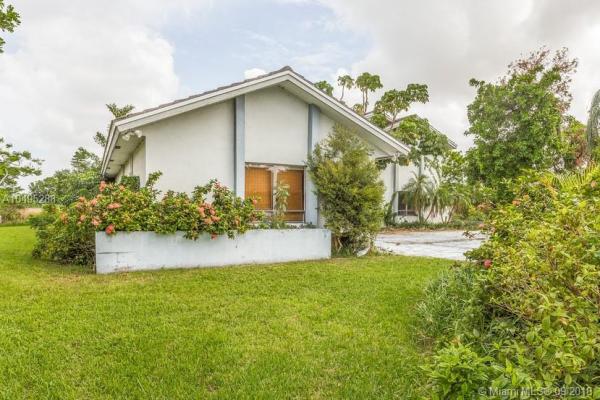 Laurel Oaks, 11804 SW 43rd St., Davie, Florida 33330, image 2
