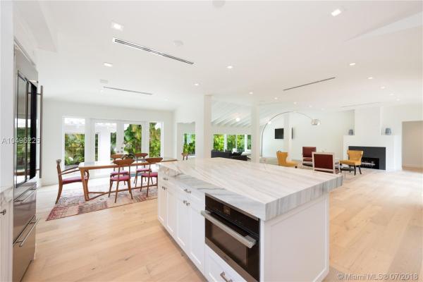 Sunset Islands, 2545 Bay Ave, Miami Beach, Florida 33140, image 2