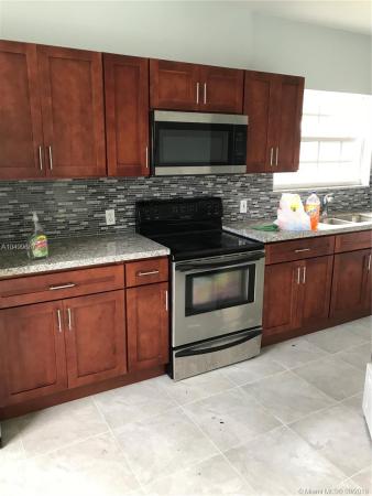 Bowling Green, 730 NW 52nd St, Miami, Florida 33127, image 2