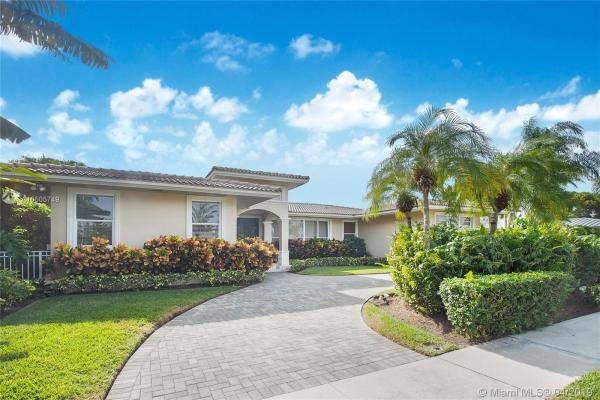 Keystone Island, 2270 Bayview Ln, North Miami, Florida 33181, image 2