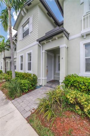 Fiji, 2853 SE 1st Dr #6, Homestead, Florida 33033, image 2