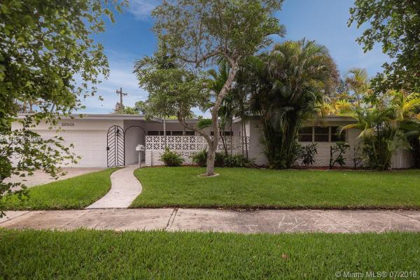 Sky Lake, 19501 NE 22nd Rd, North Miami Beach, Florida 33179, image 2