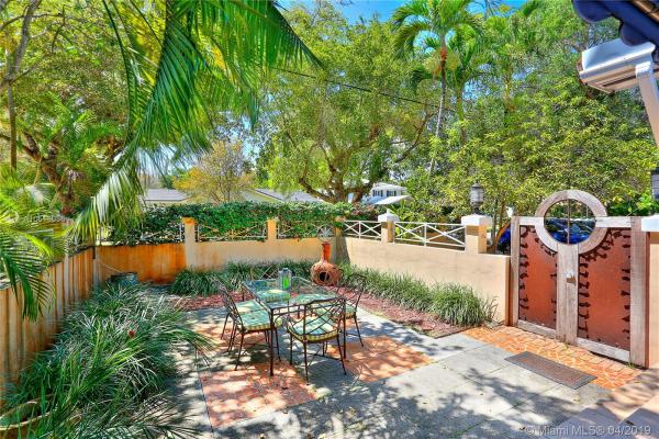 Riviera, 629 Sunset Dr, Coral Gables, Florida 33143, image 2