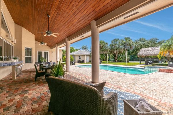 The Falls, 13720 SW 105th Ave, Kendall, Florida 33176, image 2