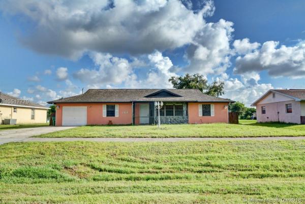 768 NW Floresta Dr, Florida 34983, image 2