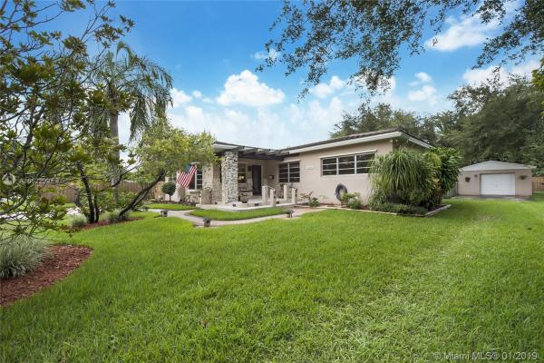 Carole Helms Manor, 6991 SW 58th St, Glenvar Heights, Florida 33143, image 2