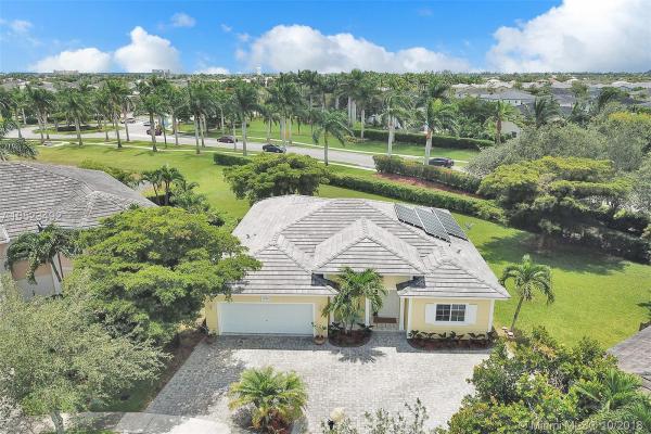Carmens Place, 2984 NE 3rd Dr, Homestead, Florida 33033, image 2