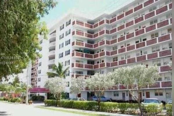Eastern Shores White House, 3660 NE 166 St #811, North Miami Beach, Florida 33160, image 2