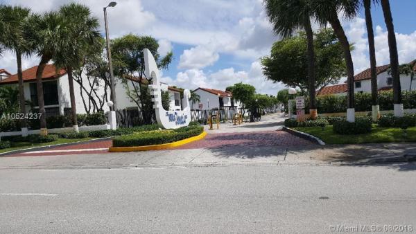 Villa Venezia, 1351 SW 124th Ct #E-5, Tamiami, Florida 33184, image 2