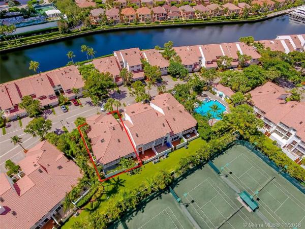 Golden Pointe, 3775 NE 209th Ter, Aventura, Florida 33180, image 2