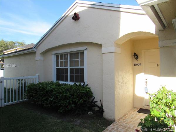 The Provinces Of Pierpointe At Pembroke Lakes, 11909 NW 12th St, Pembroke Pines, Florida 33026, image 2
