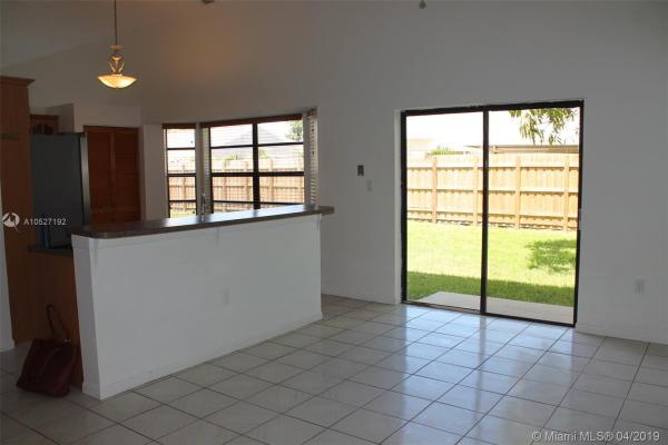 Shenandoah, 851 Greenbriar Ave, Davie, Florida 33325, image 2