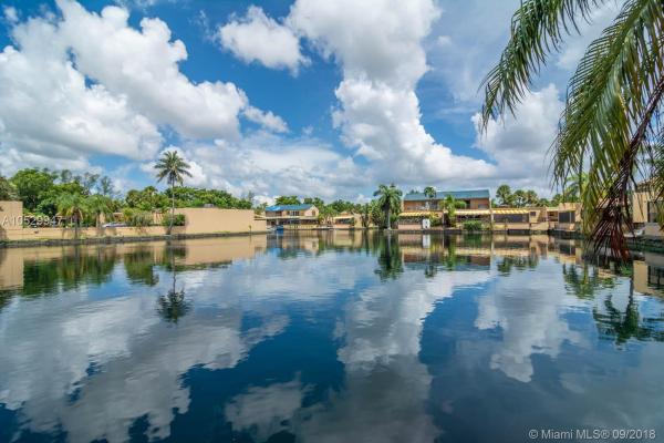 Loch Lomond East, 15894 Kilmarnock Dr #., Miami Lakes, Florida 33014, image 2