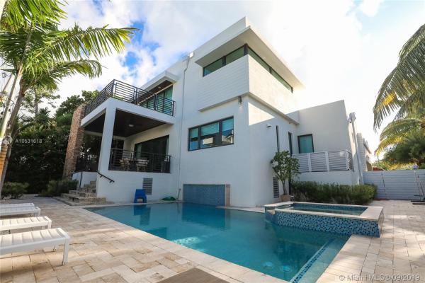 Biscayne Key Estates, 762 Fernwood Rd, Key Biscayne, Florida 33149, image 2