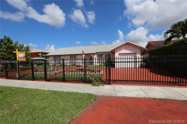 Bird Lakes North, 14565 SW 43rd Ter, Kendale Lakes, Florida 33175, image 2