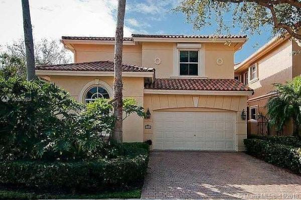 Edgewater, 1060 Waterside Ln, Hollywood, Florida 33019, image 2