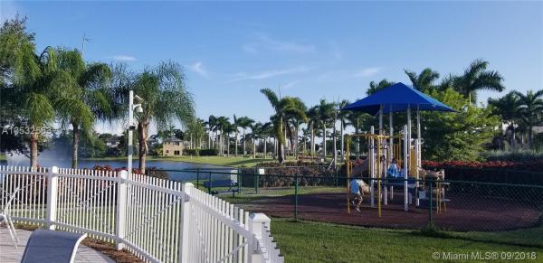 Aruba At Oasis, 2932 NE 2nd Dr, Homestead, Florida 33033, image 2