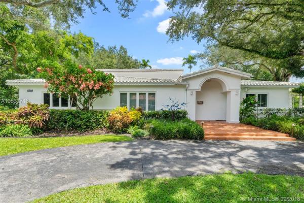 Riviera, 5901 Maynada St, Coral Gables, Florida 33146, image 2