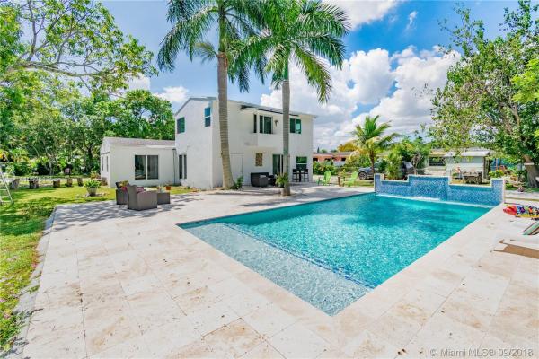 Biscayne Gardens, 151 NE 152nd St, Golden Glades, Florida 33162, image 2