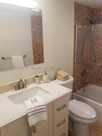 Hibiscus House, 600 NE 7th Ave #7, Fort Lauderdale, Florida 33304, image 3