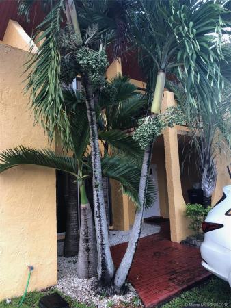 Taracoma Townhomes, 13725 SW 84th St #D, Kendale Lakes, Florida 33183, image 2