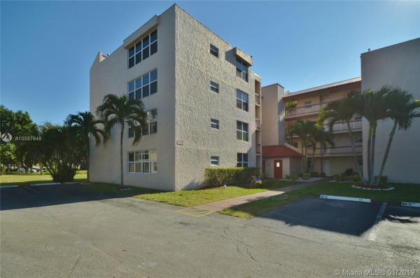 Evergreen Of Pine Island Ridge, 9451 Evergreen Pl #101, Davie, Florida 33324, image 2