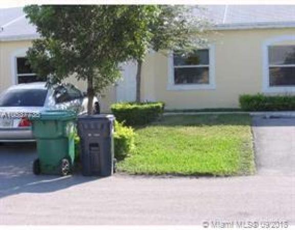 Waterside Townhomes, 13932 SW 282nd St #13932, Leisure City, Florida 33033, image 2