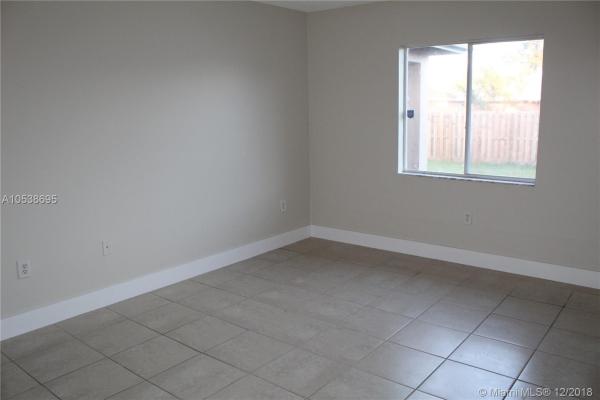 20821 SW 127th Pl, Unincorporated Dade County, Florida 33177, image 2
