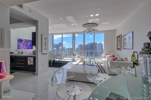 The Ivy At Riverfront, 90 SW 3rd St #PH-14, Miami, Florida 33130, image 2