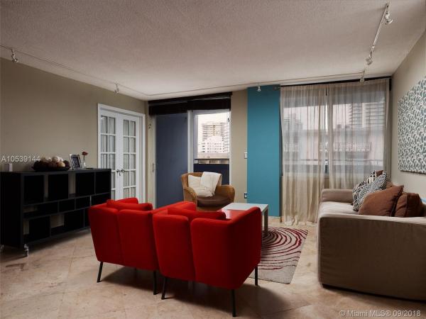 Lincoln Palace, 1658 Bay Rd #406, Miami Beach, Florida 33139, image 2