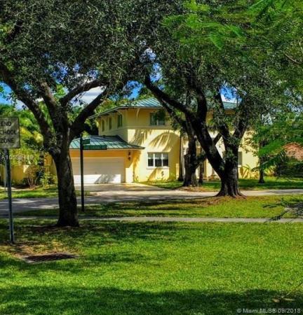 Miami Lakes Residential, 14421 Lake Saranac Ave, Miami Lakes, Florida 33014, image 2