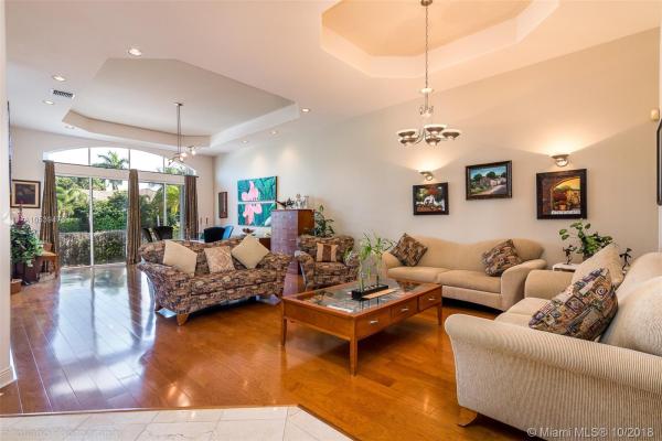 Edgewater, 1161 Waterside Ln, Hollywood, Florida 33019, image 2