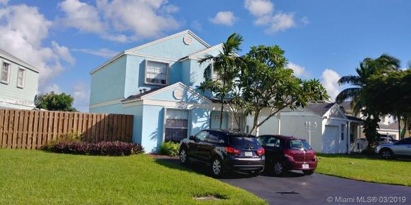 Villas Of Deerwood, 14451 SW 124th Pl, Three Lakes, Florida 33186, image 2