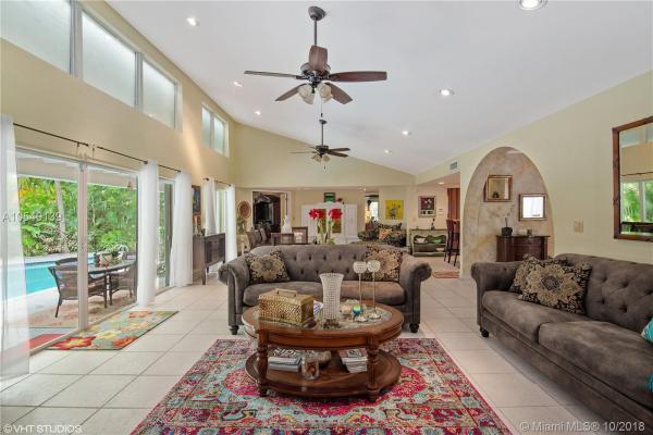 Briarwood Estates, 17124 SW 80th Ct, Palmetto Bay, Florida 33157, image 2