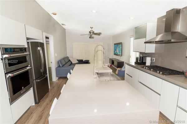 Weitzer Serena Lakes West, 16971 SW 139th Pl, Richmond West, Florida 33177, image 2