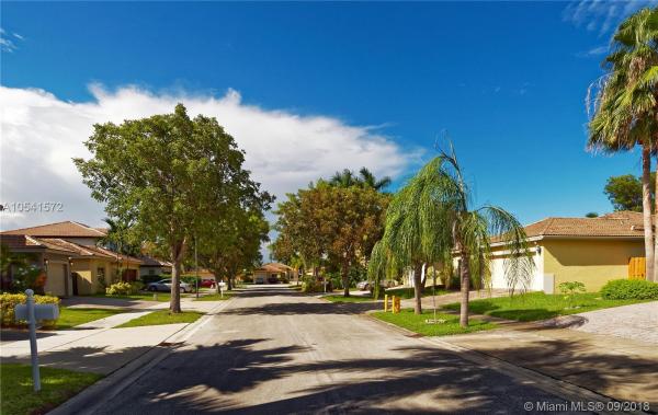 Pelican Bay At Old Cutler Lakes, 20909 SW 90th Pl, Cutler Bay, Florida 33189, image 2