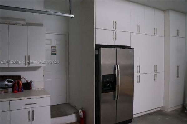 Fontainebleau West North, 9919 NW 10th Ter, Fountainebleau, Florida 33172, image 2